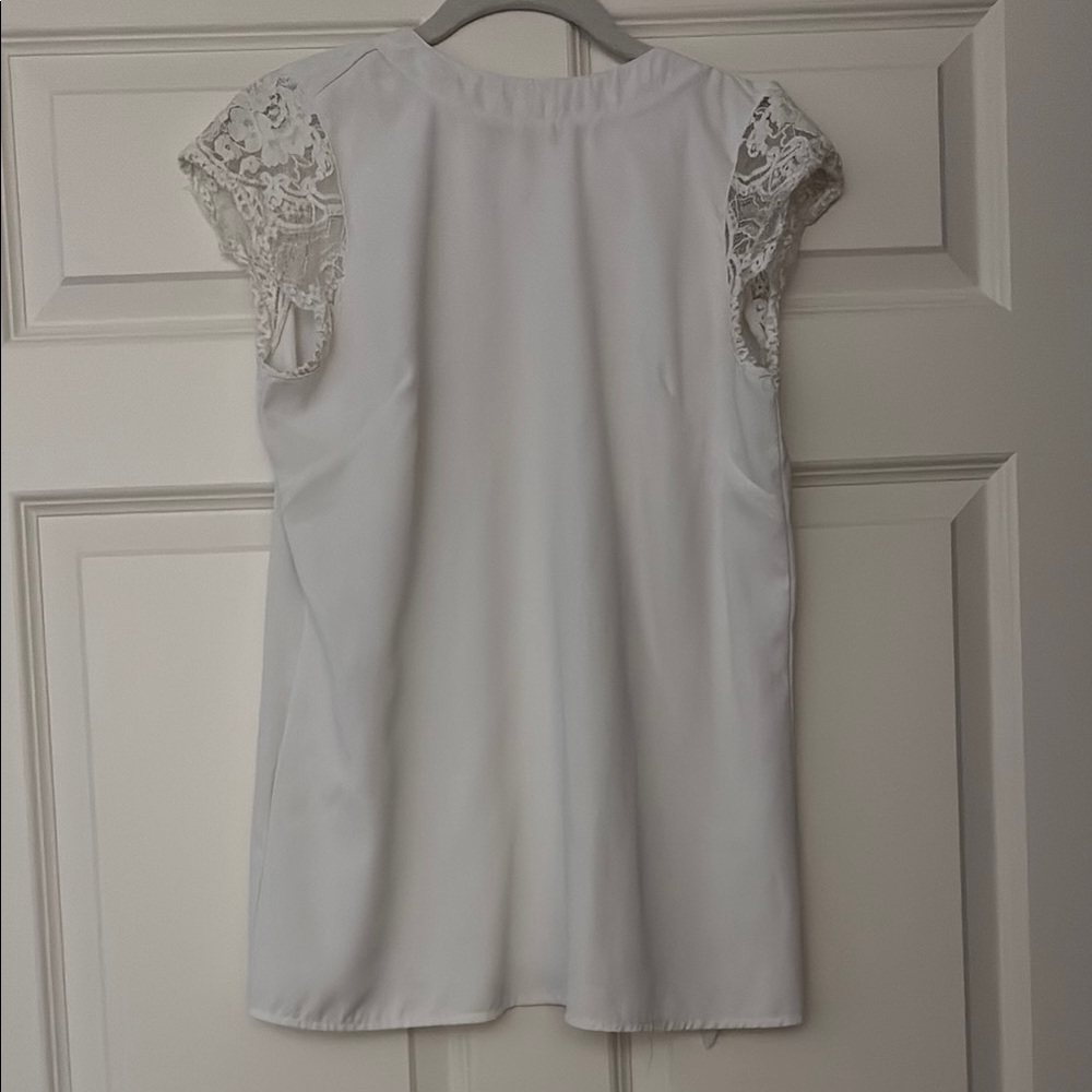 BerryLook Elegant White Lace Sleeve Blouse